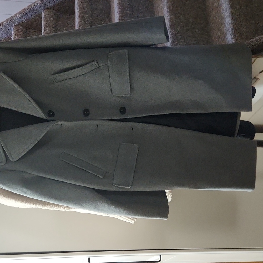 Coat - Picture 3 of 4